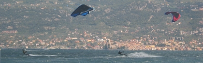Kitesurfen am Gardasee vor Malcesine Kitesurfen am Gardasee vor Malcesine